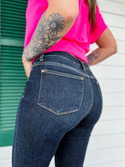 Judy Blue Everyday Wear 3.0 (High Rise) Dark Wash High Waist Skinny with Handsanding