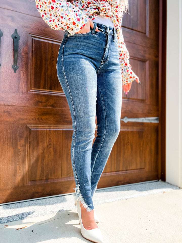 Judy Blue Tulip Hem Medium Wash Skinny Jeans with Frayed Hem
