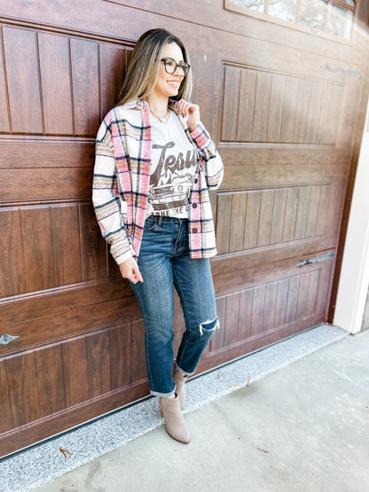 Judy Blue Eight Days A Week Vintage Wash Distressed Knee Patch Boyfriend Jean