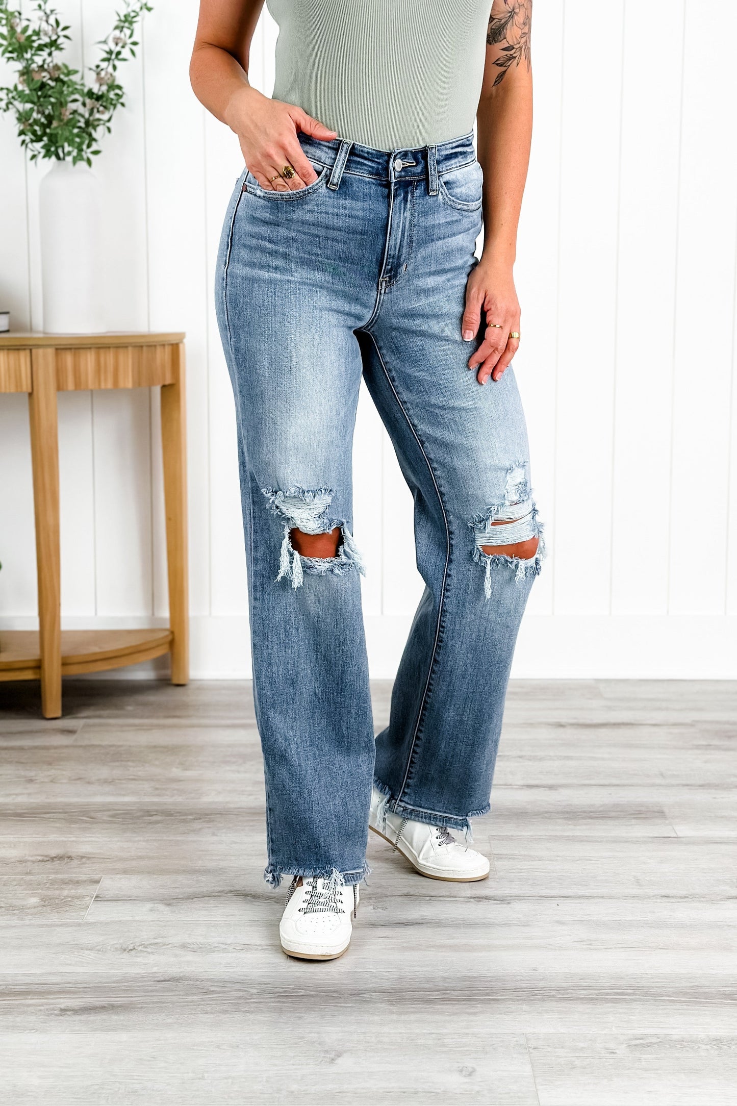 Judy Blue Wonderwall High Rise 90s Destroyed Knee Straight Leg Jeans