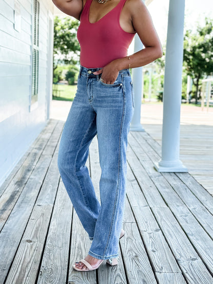 Judy Blue Holla Back Medium Wash Cell Phone Pocket Straight Leg Jeans