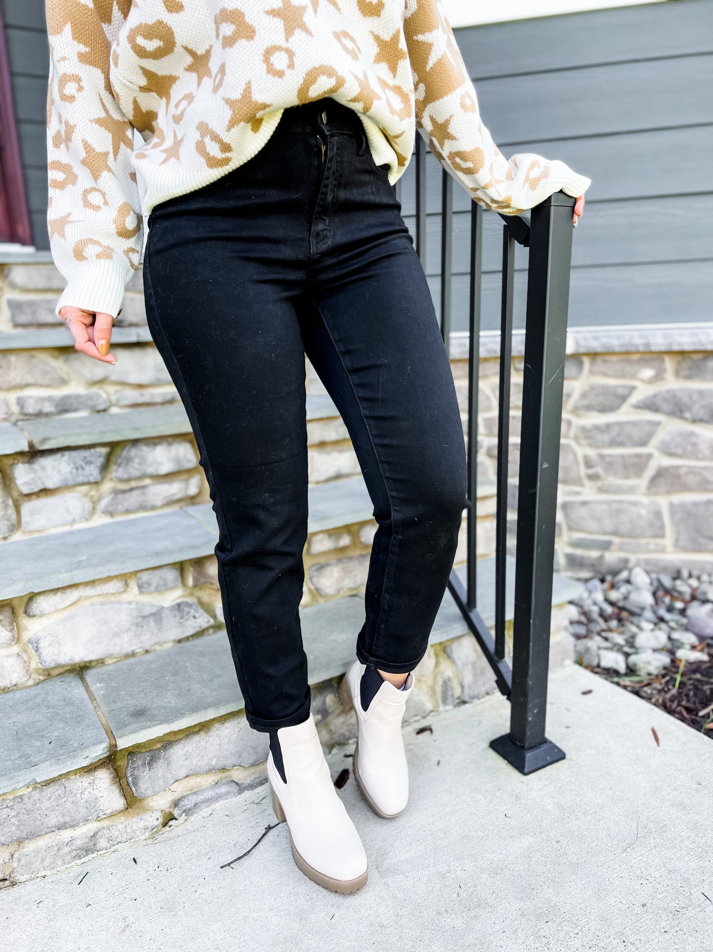Judy Blue LBD Non-Distressed Black Boyfriend Jeans