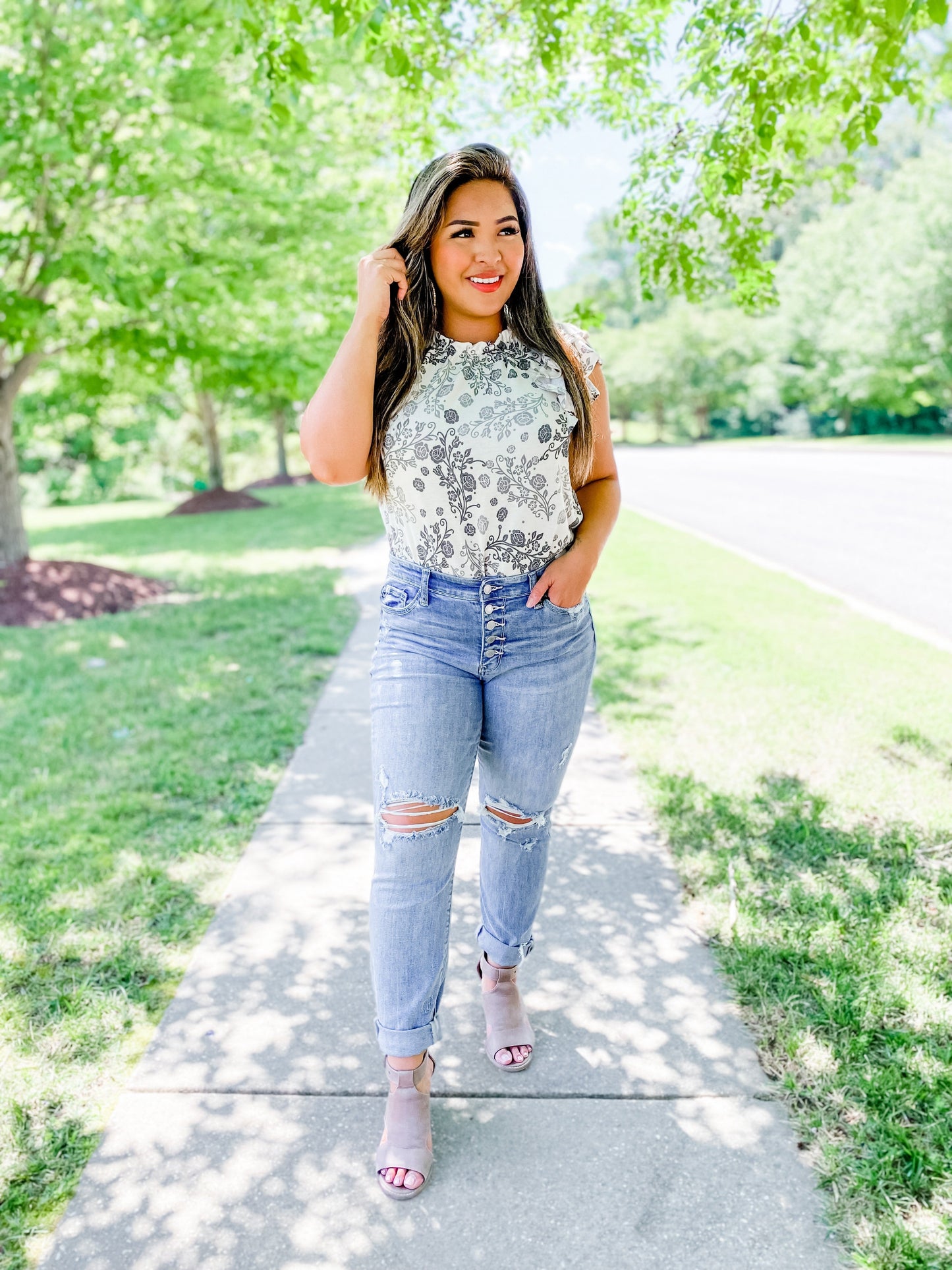 Judy Blue FIREFLY Button Fly Distressed Boyfriend Jeans