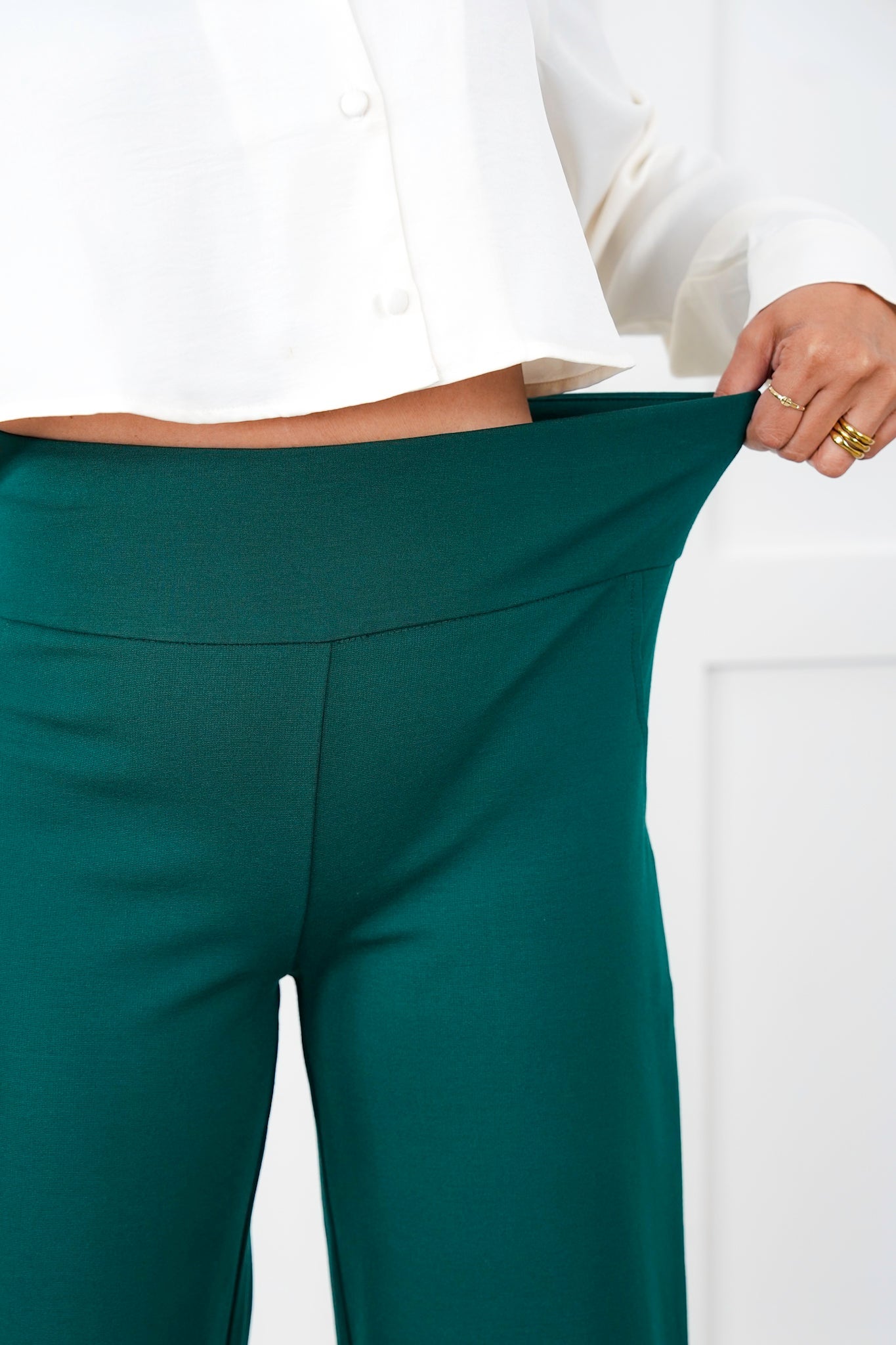 Door Buster! Plus/Reg Solid Double Knit Wide Leg Cropped Pull On Pants