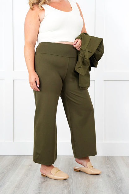 Door Buster! Plus/Reg Solid Double Knit Wide Leg Cropped Pull On Pants