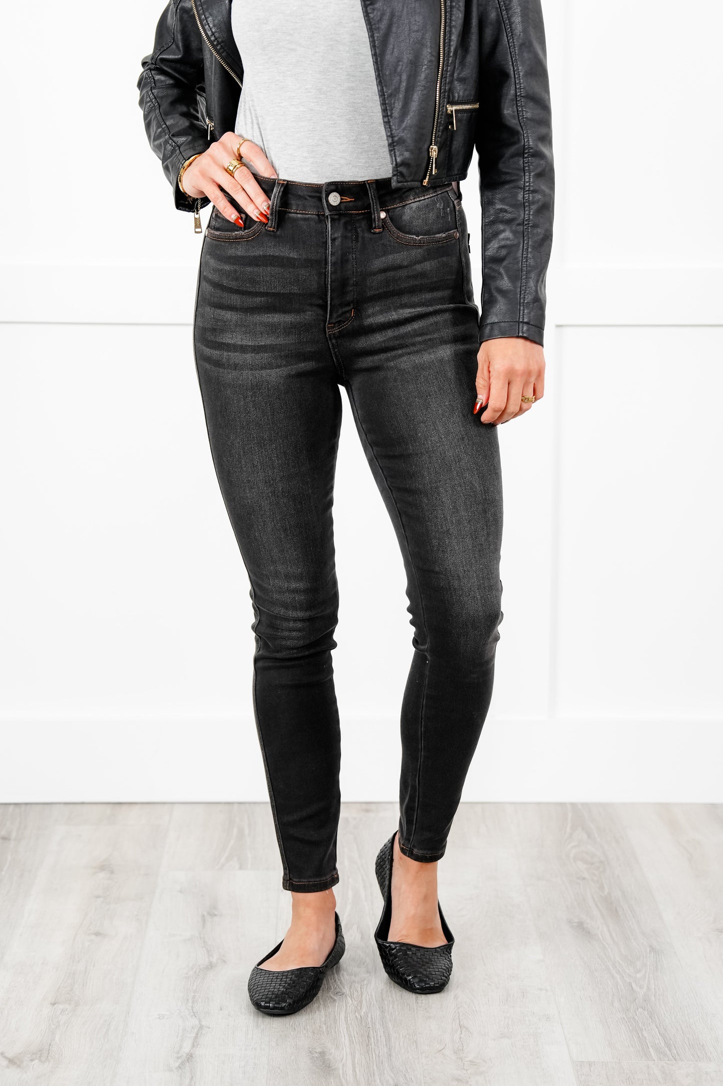 Judy Blue Black Dog High Rise Black Wash with Contrast Thread Tummy Control Skinny Jeans