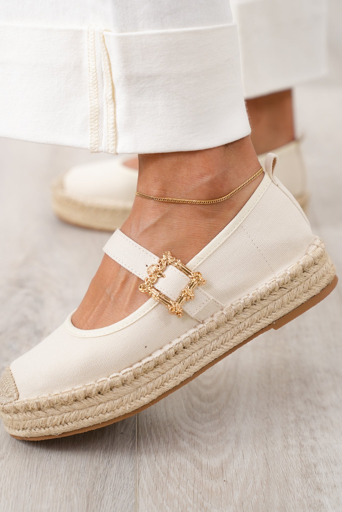 Stylish Platform Espadrille Flats with Gold Buckle Accent