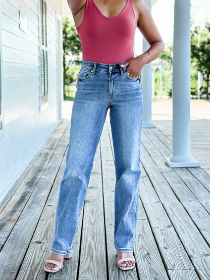 Judy Blue Holla Back Medium Wash Cell Phone Pocket Straight Leg Jeans