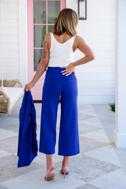 Door Buster! Plus/Reg Solid Knit Wide Leg Cropped Pull On Pants