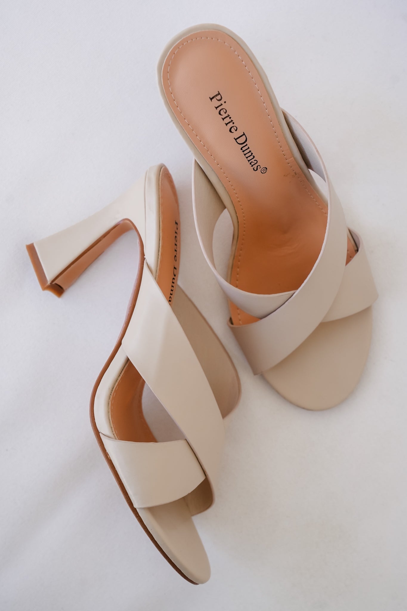 Chic Criss Cross Strap Heel Sandal