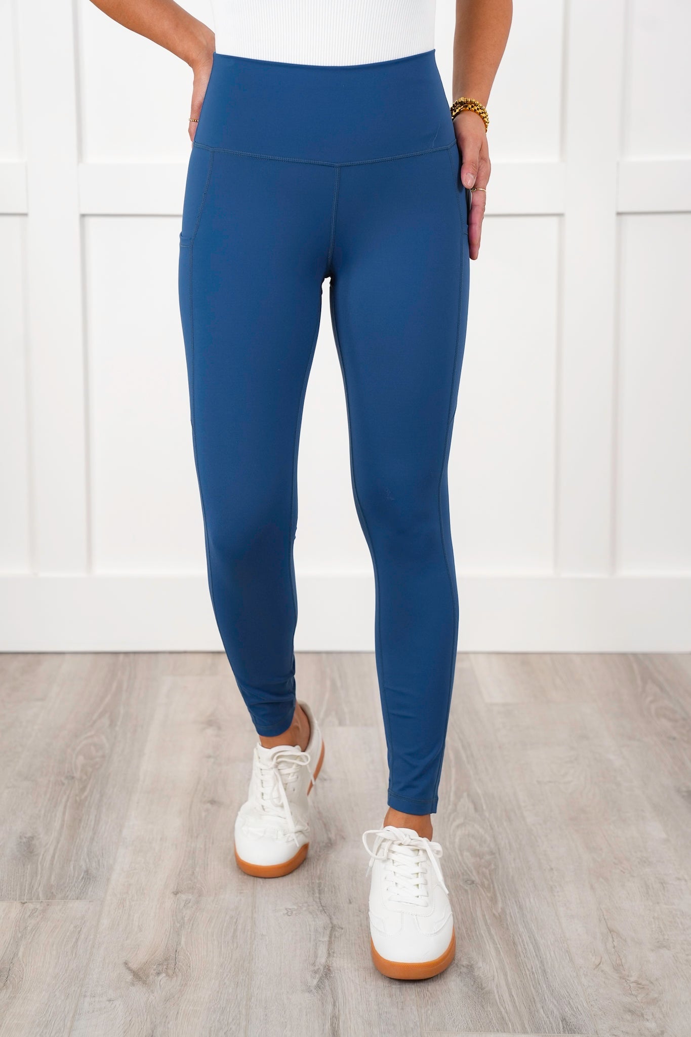 Door Buster! Plus/Reg High Waist Leggings with Pocket Detail