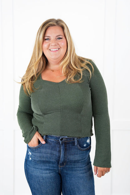 Plus/Reg Ribbed Long Sleeve V Neck Top (Multiple Colors)