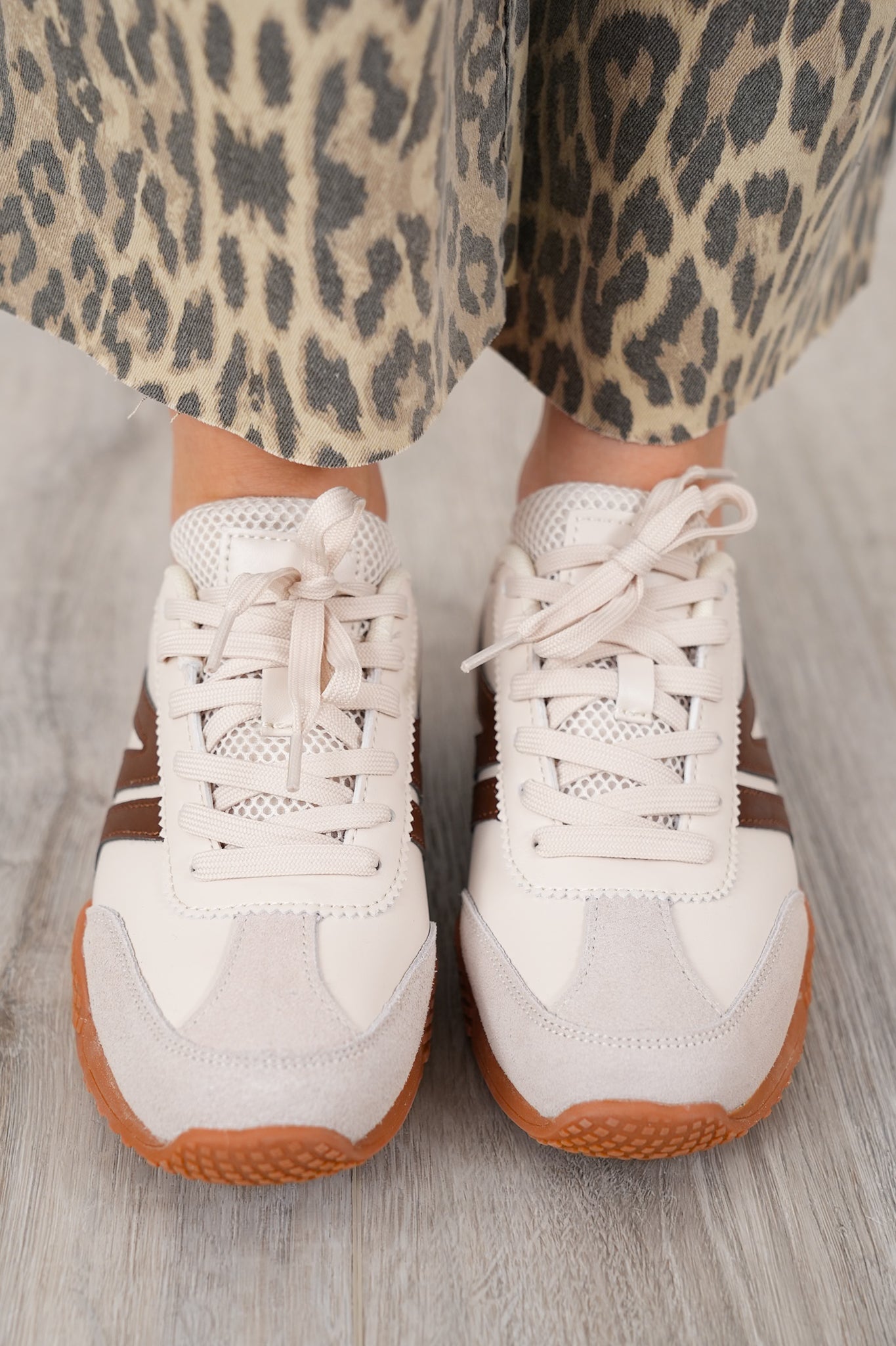 Contrast Design Athletic Sneakers