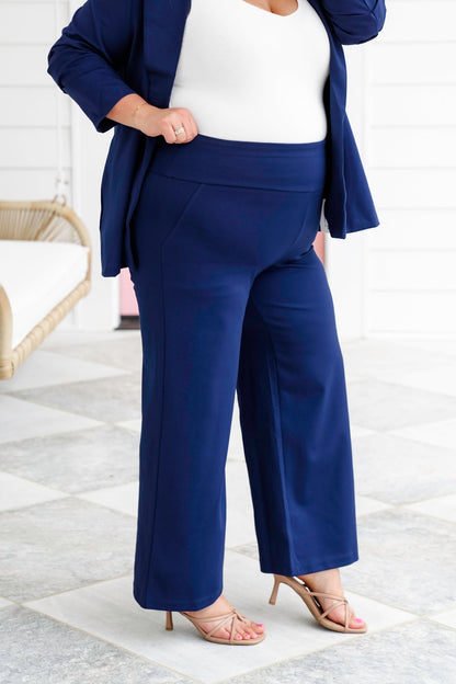 Door Buster! Plus/Reg Solid Knit Wide Leg Cropped Pull On Pants