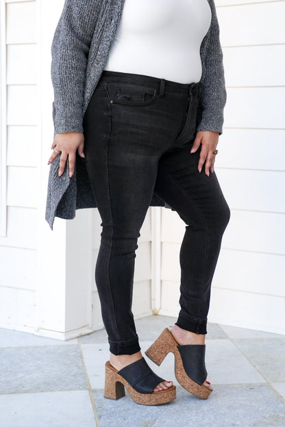 Judy Blue Mid Rise Black Tummy Control Skinny Jeans