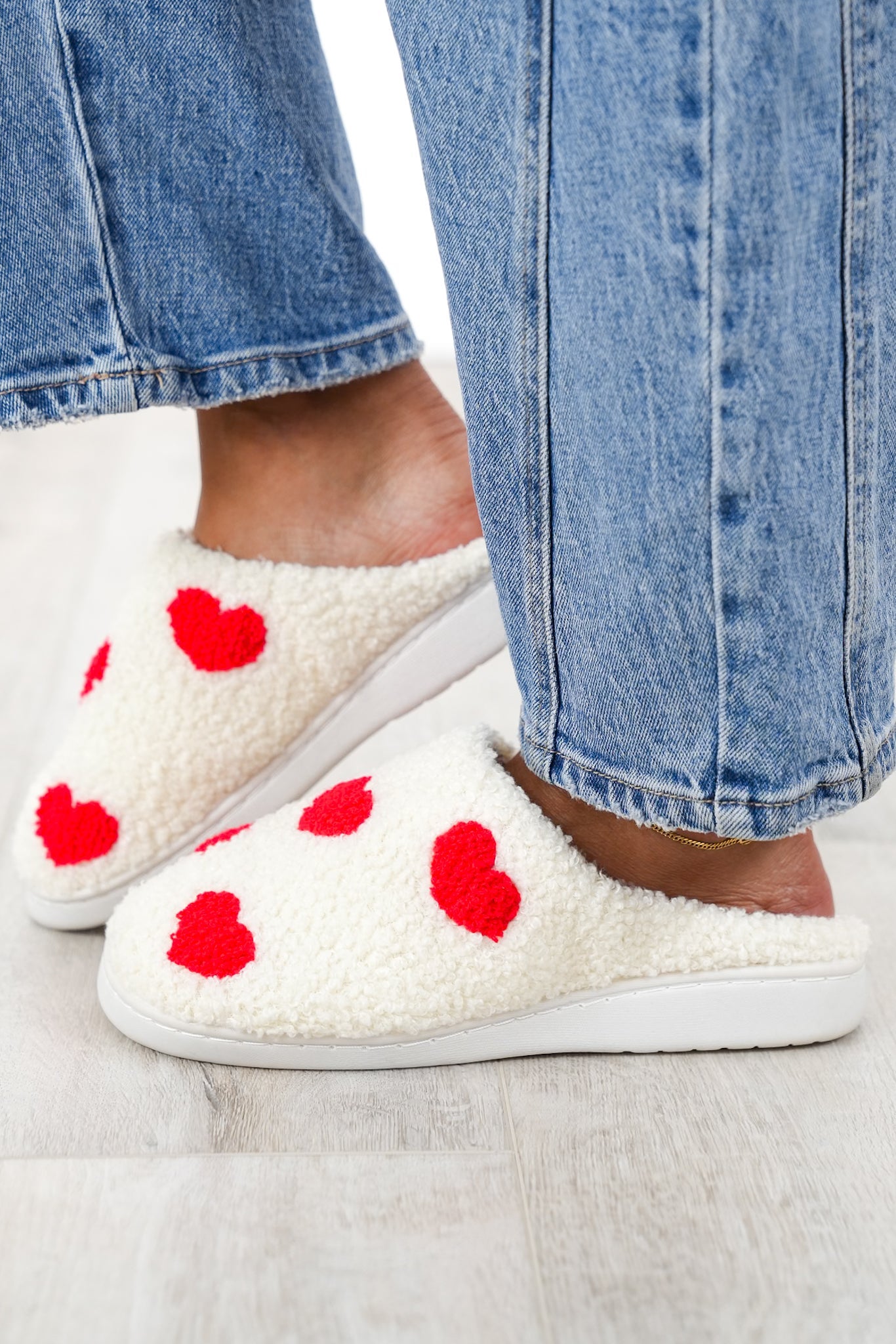 MIA Heart Patterned Fuzzy Slippers