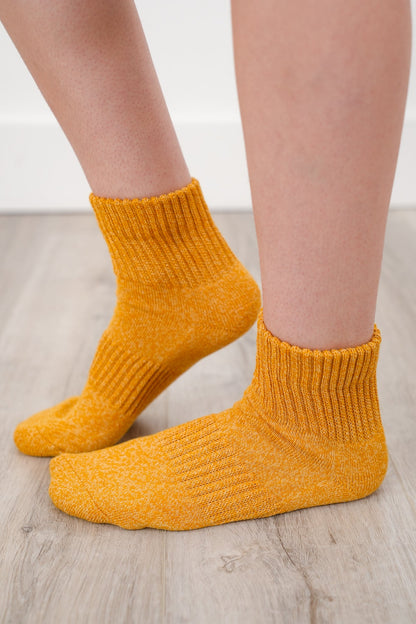 Solid Color Quarter Sporty Socks