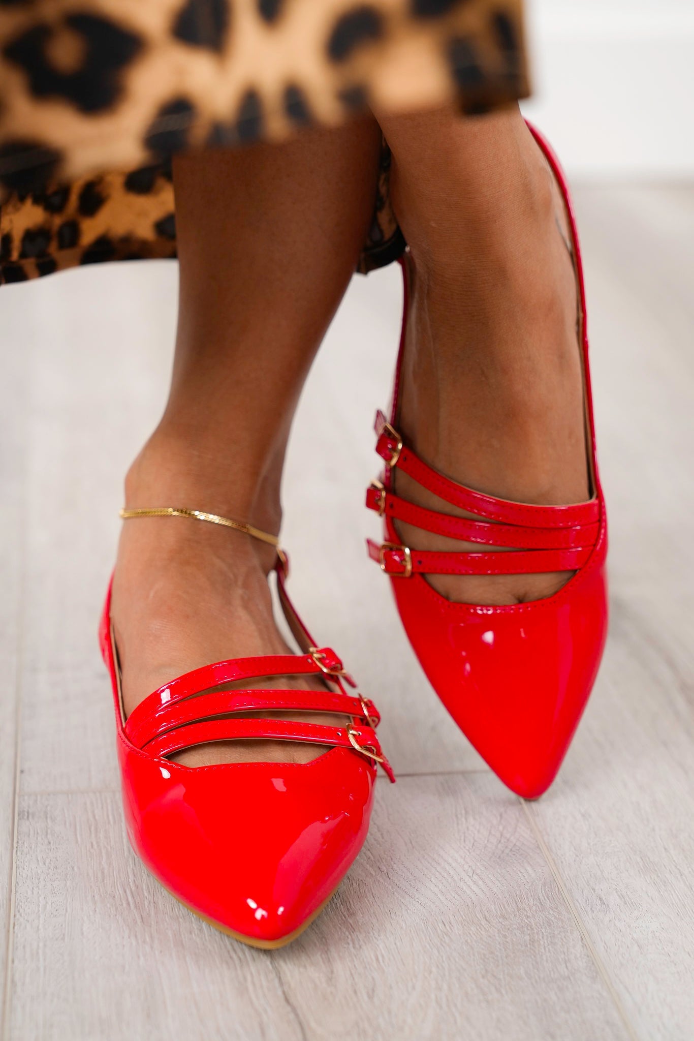 Slingback Pointy toe Flats with Buckle Straps