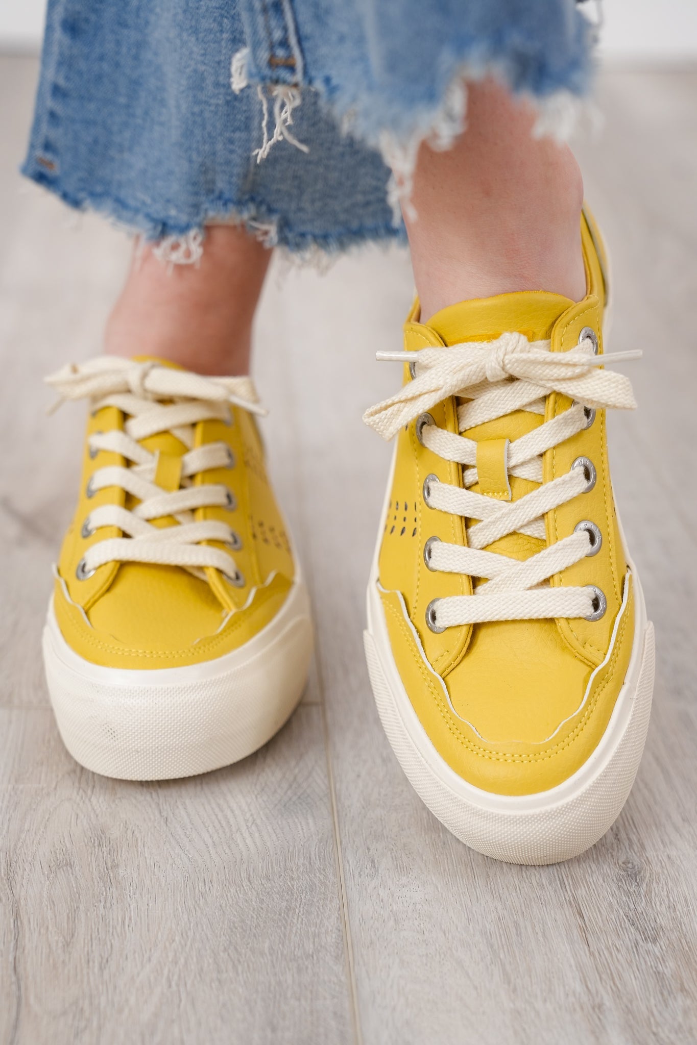 Blowfish Casual Perforated  Low Top Sneakers
