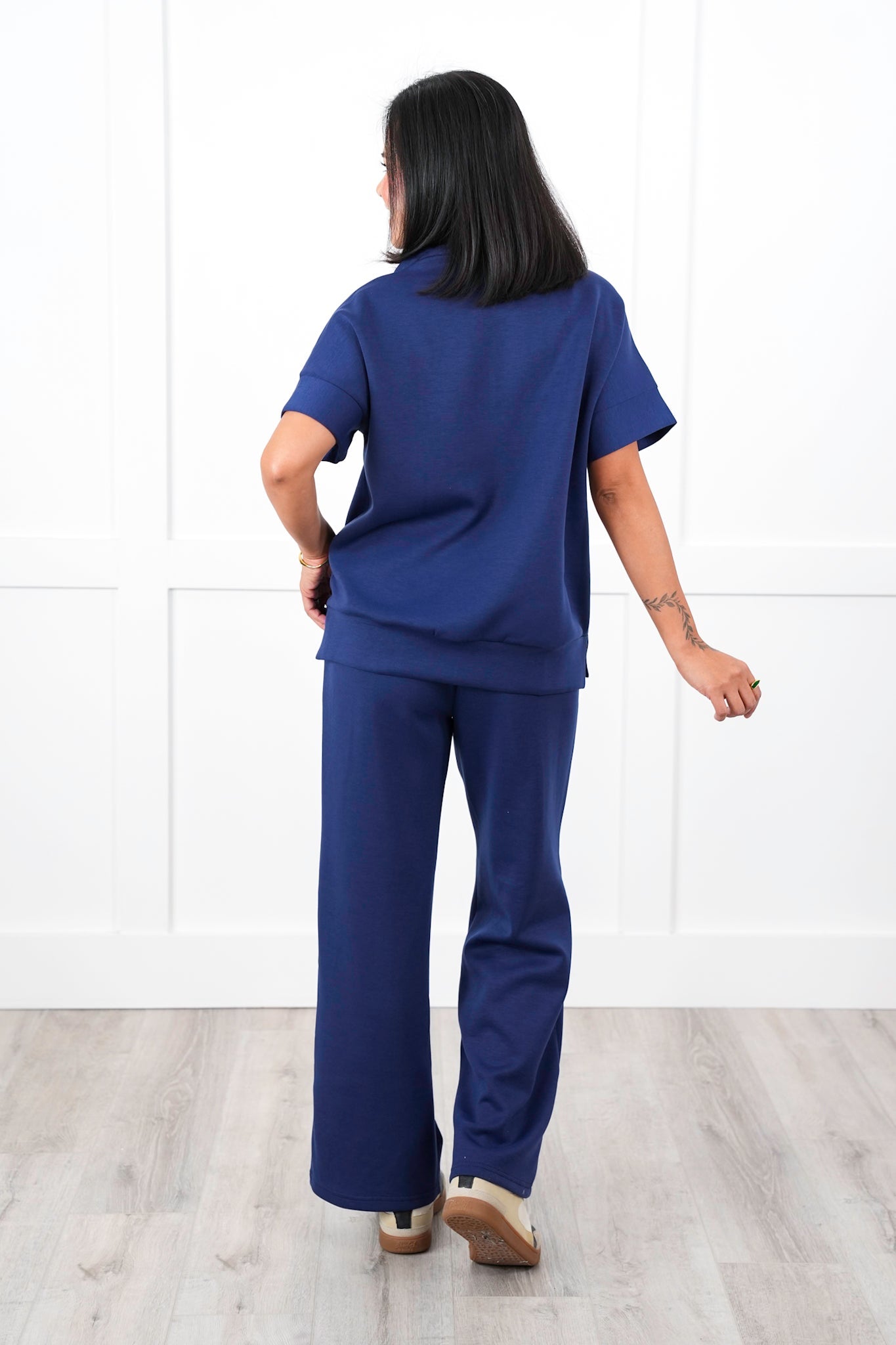 Door Buster! Plus/Reg Scuba Short Sleeve Half Zip Up Top and Pant Travel Set
