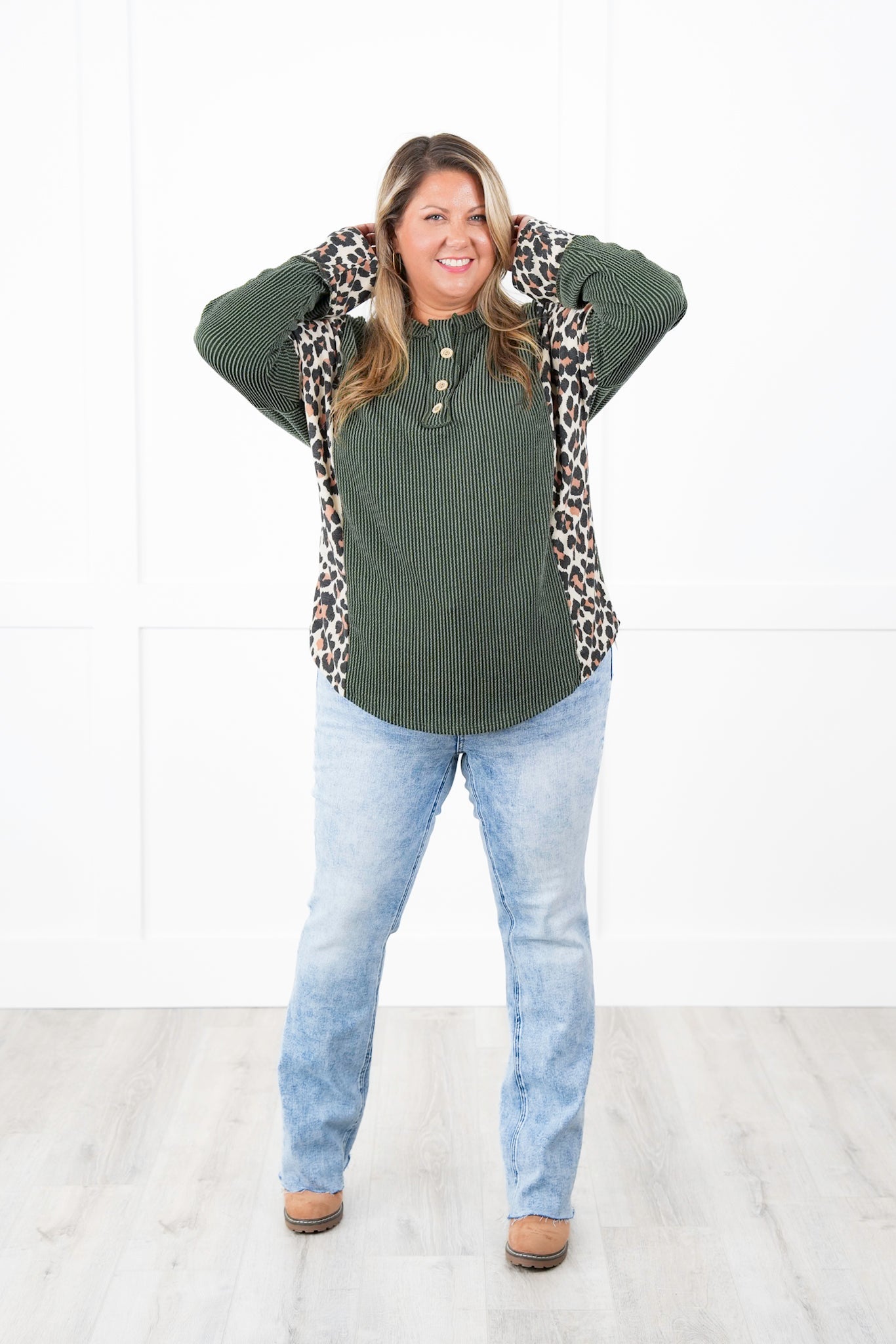 Plus/Reg Ribbed Long Sleeve Button Up Top with Leopard Detail