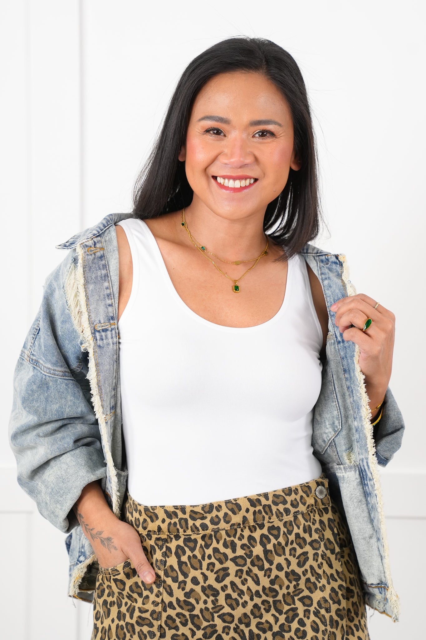 Door Buster! Plus/Reg Solid Sleeveless Reversible Tank Top