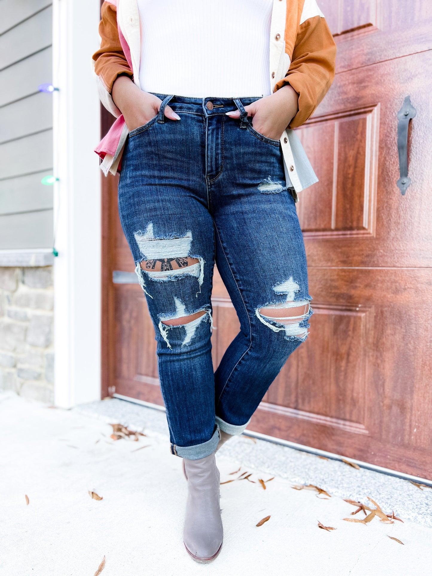 Judy Blue Dark Wash Mid Rise Distressed Cropped Straight Leg Jeans