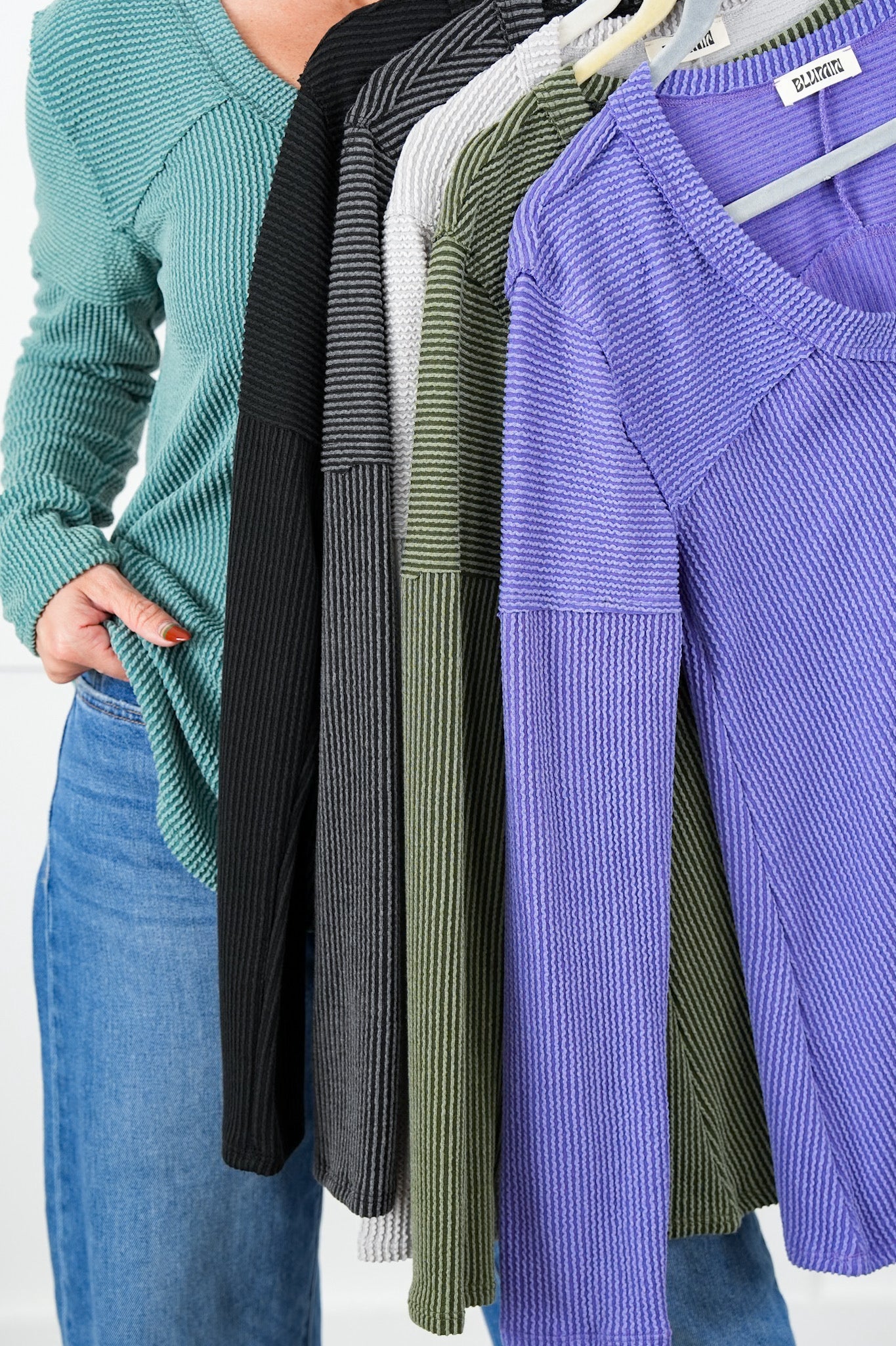 Plus/Reg Urban Ribbed Long Sleeve V-Neck Top