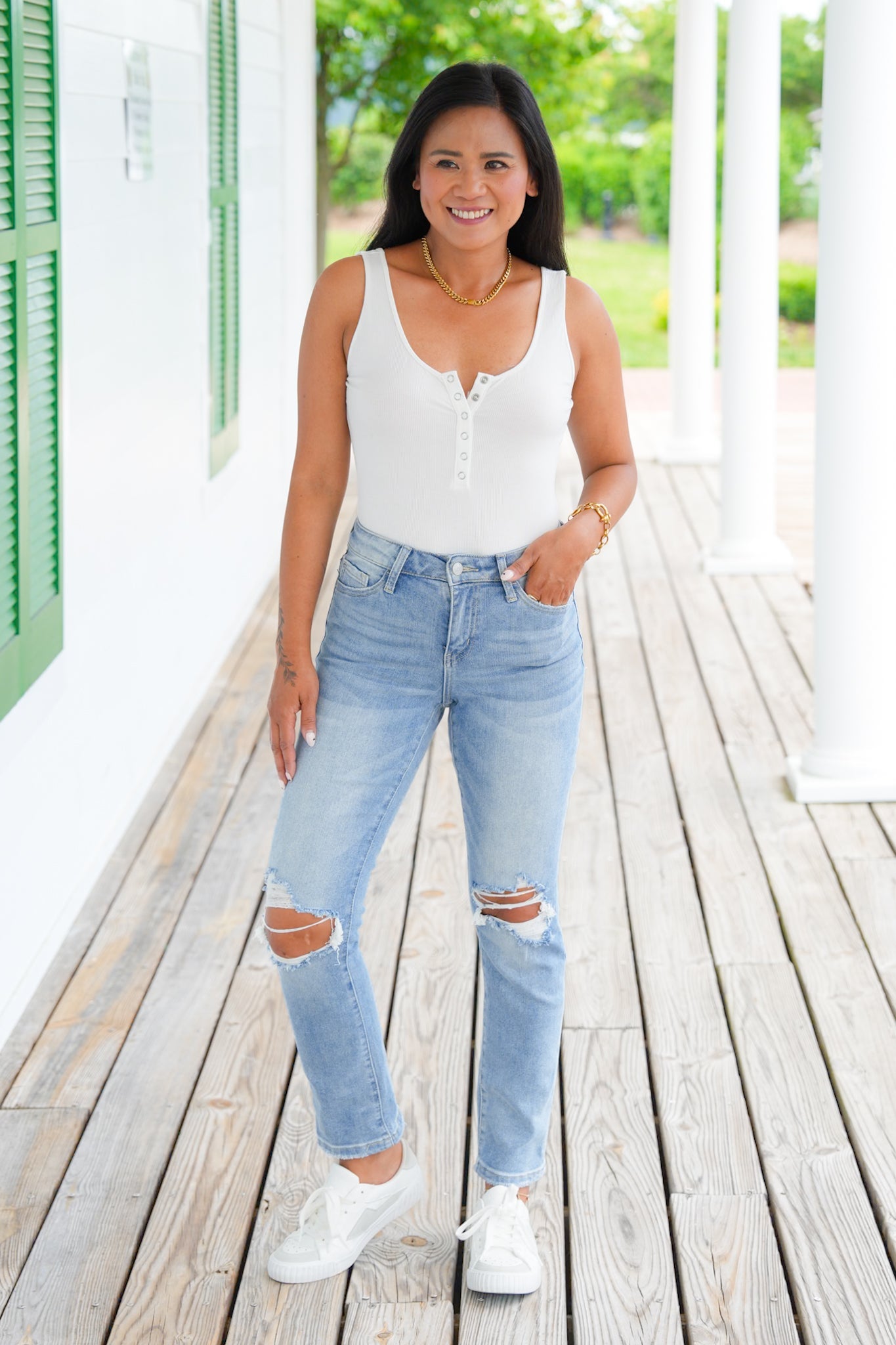 Vervet Mid Rise Medium Wash Distressed Cropped Straight Leg Jeans
