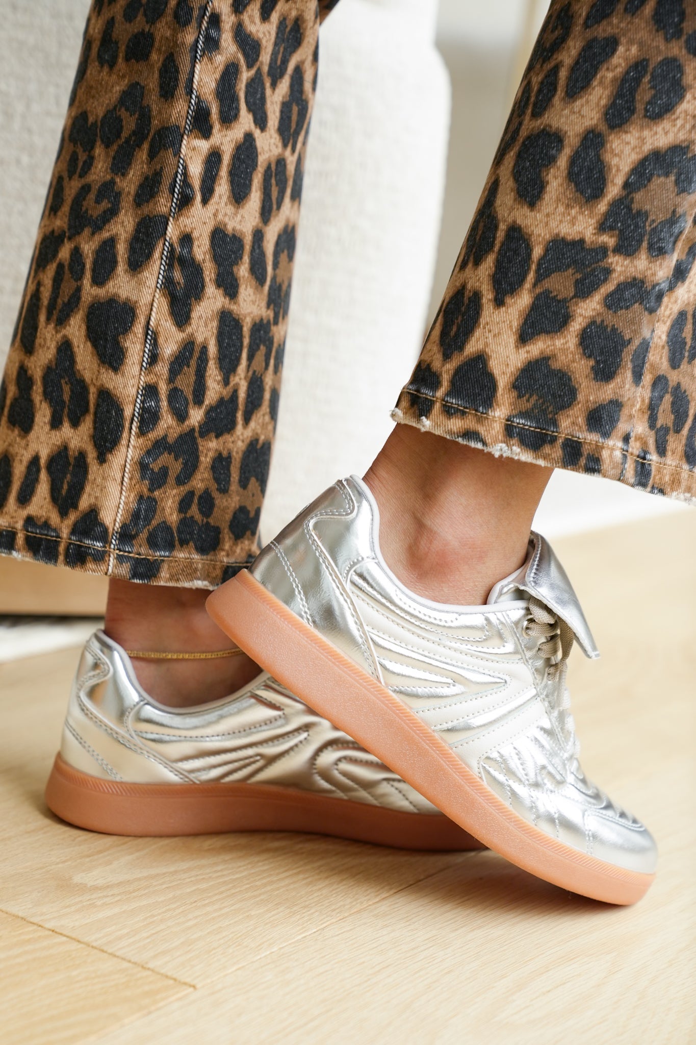 Folded Tongue Low Top Sneaker