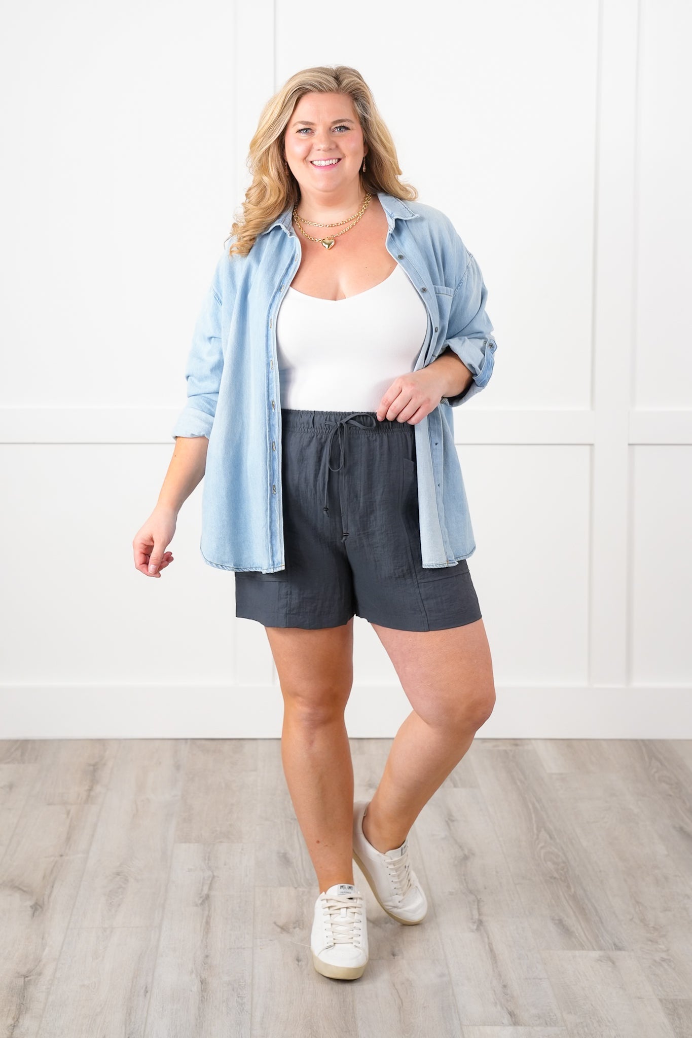 Linen Blend Elastic Waist Shorts with Patch Pockets