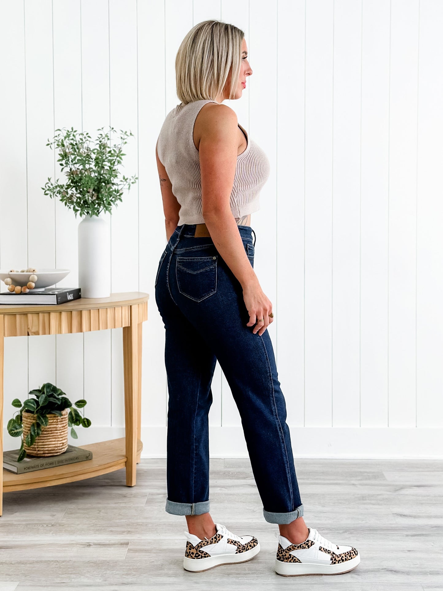 Judy Blue Straight Snatched High Rise Dark Wash Tummy Control Non Distressed Straight Leg Jeans