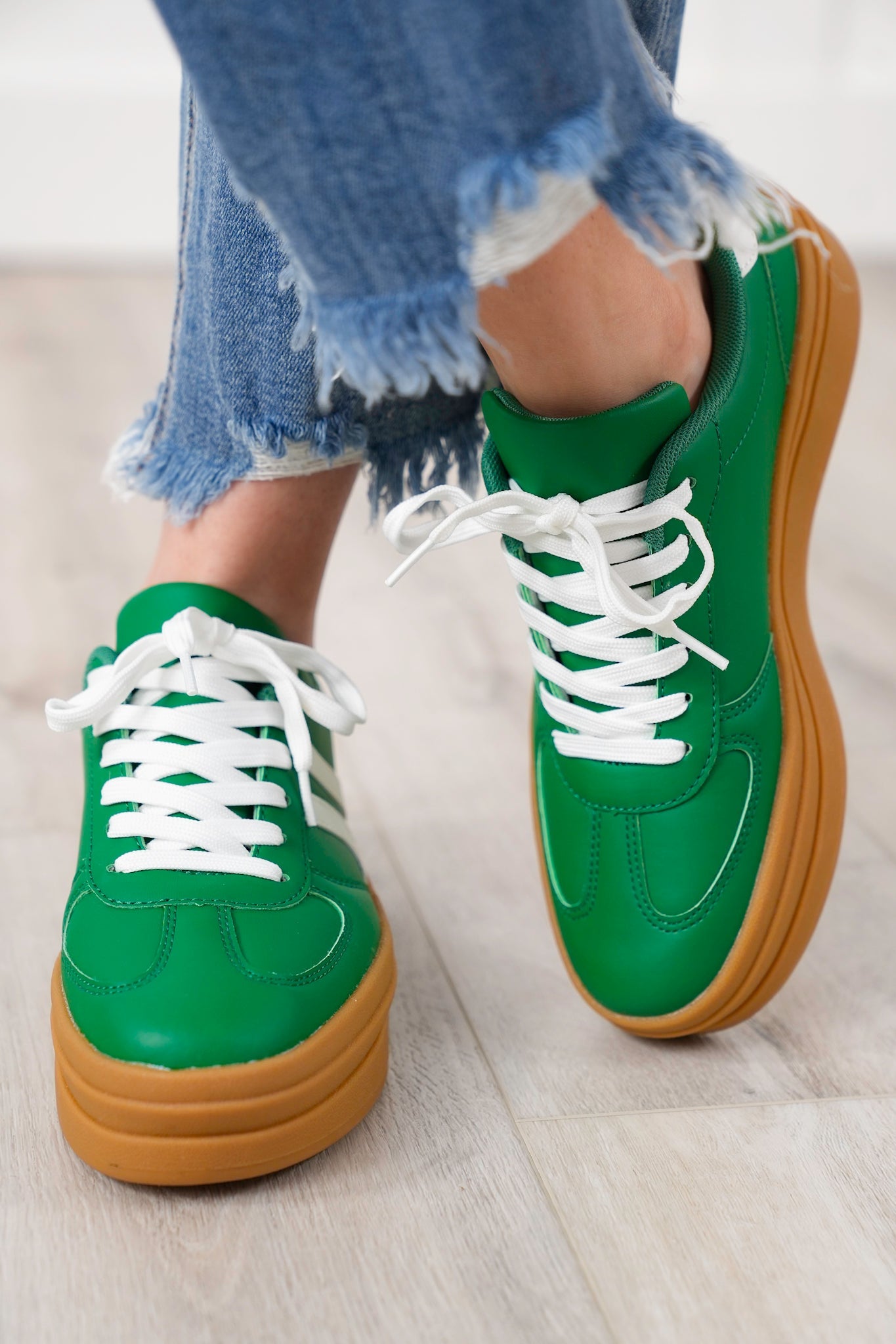Double Stripe Platform Lace Up Sneaker