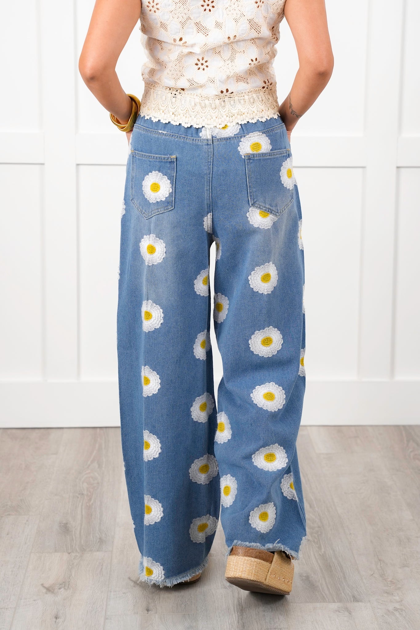 Restock! Plus/Reg Embroidered Daisy Wide Leg Denim Jeans