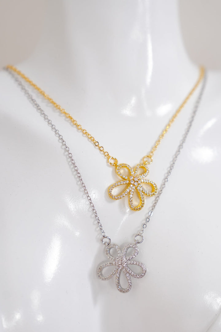 Treasure Jewels Flower Power Necklace