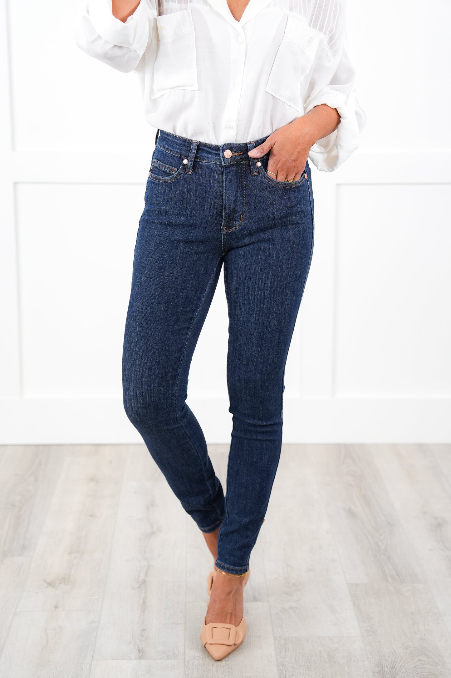 Judy Blue Mid Rise Dark Wash Classic Tummy Control Skinny Jeans