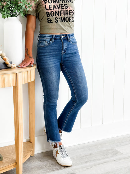 Vervet Weekend Living High Rise Medium Wash Non Distressed Kick Flare