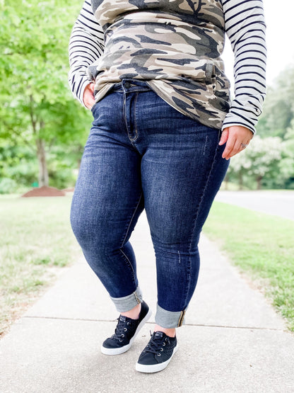BEST SELLER!! Judy Blue Dark Tapered Slim Fit Jeans 2.0 NON-DISTRESSED