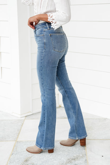 Judy Blue Holy Grail High Rise Medium Wash Non Distressed Contrast Wash Bootcut Jeans