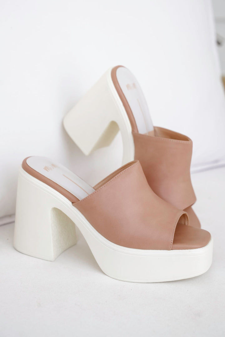 Chic Two-Tone Chunky Platform Heels