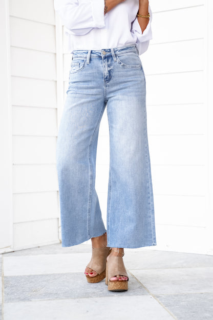 Vervet High Rise Light Wash Cropped Wide Leg Jeans