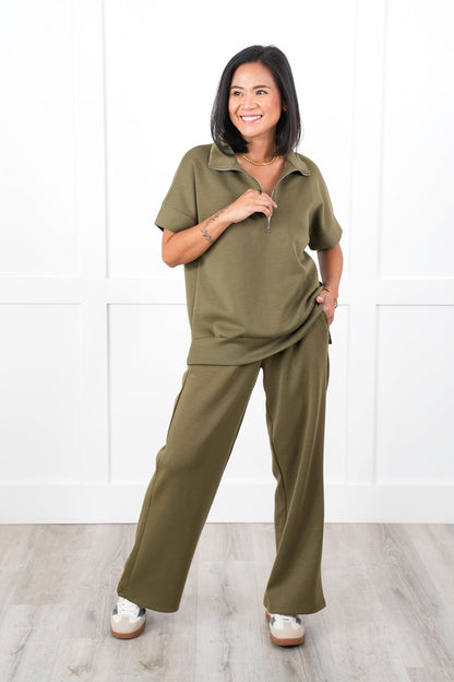 Door Buster! Plus/Reg Scuba Short Sleeve Half Zip Up Top and Pant Travel Set