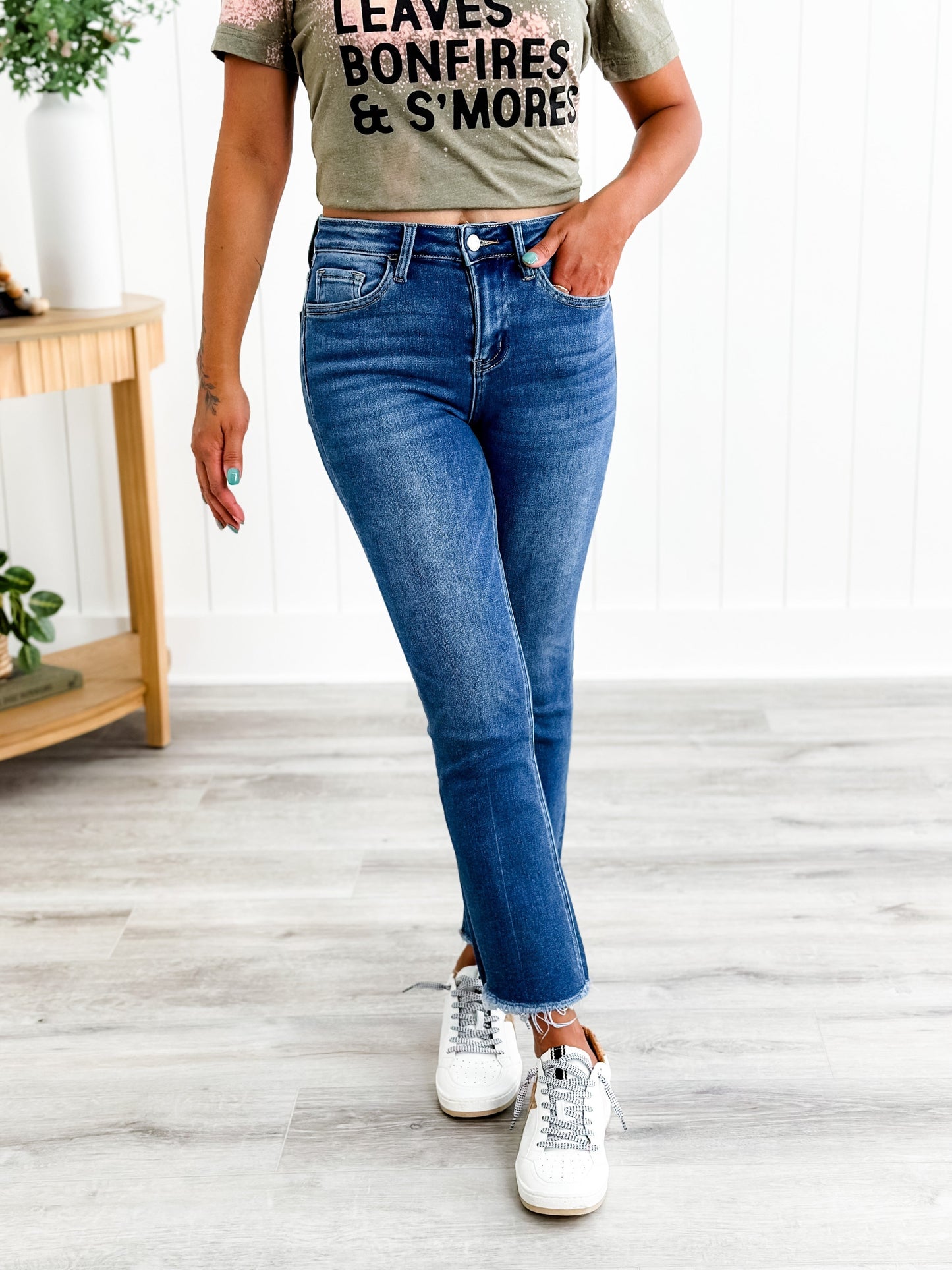 Vervet Weekend Living High Rise Medium Wash Non Distressed Kick Flare
