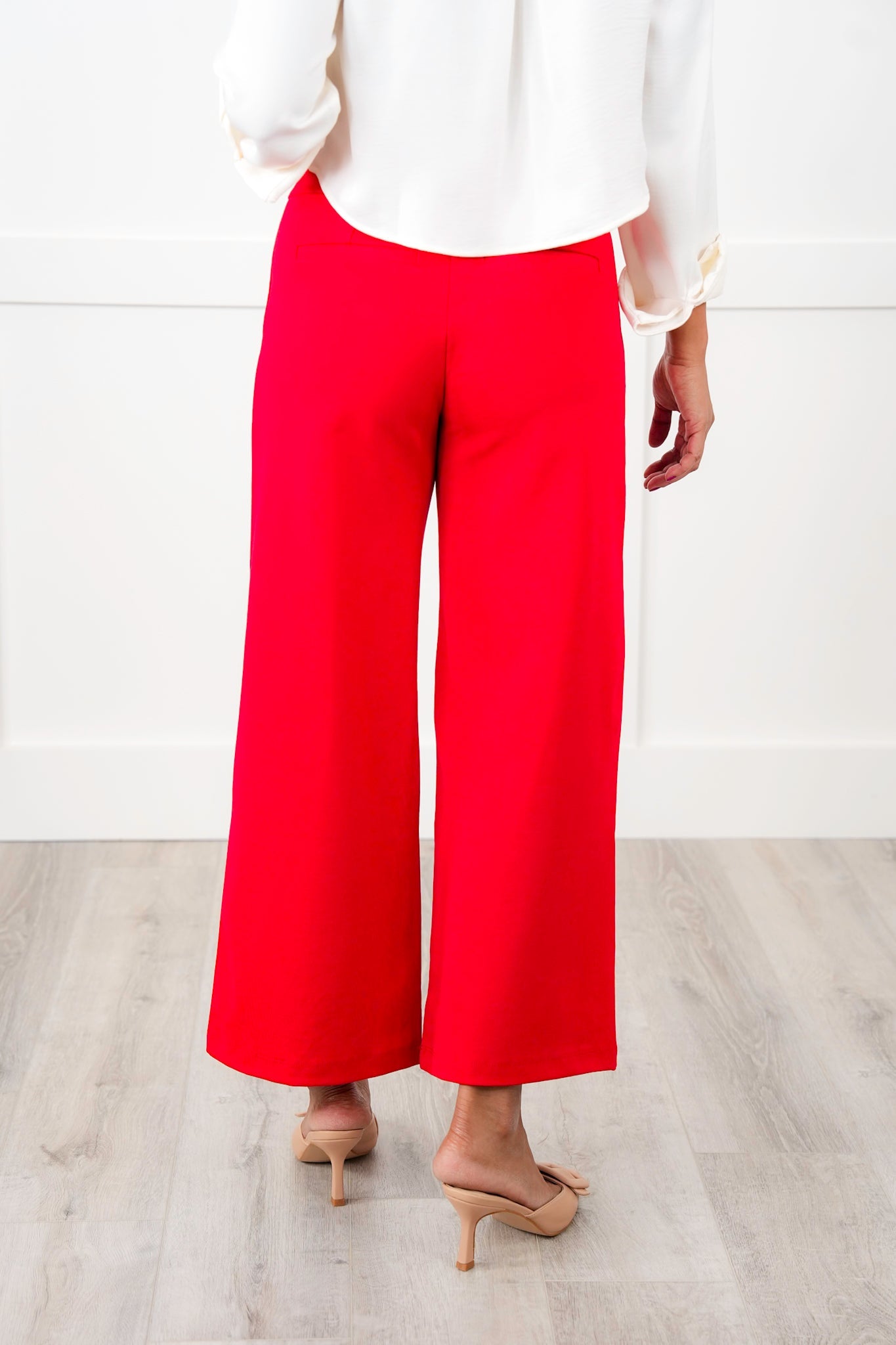 Door Buster! Plus/Reg Solid Double Knit Wide Leg Cropped Pull On Pants