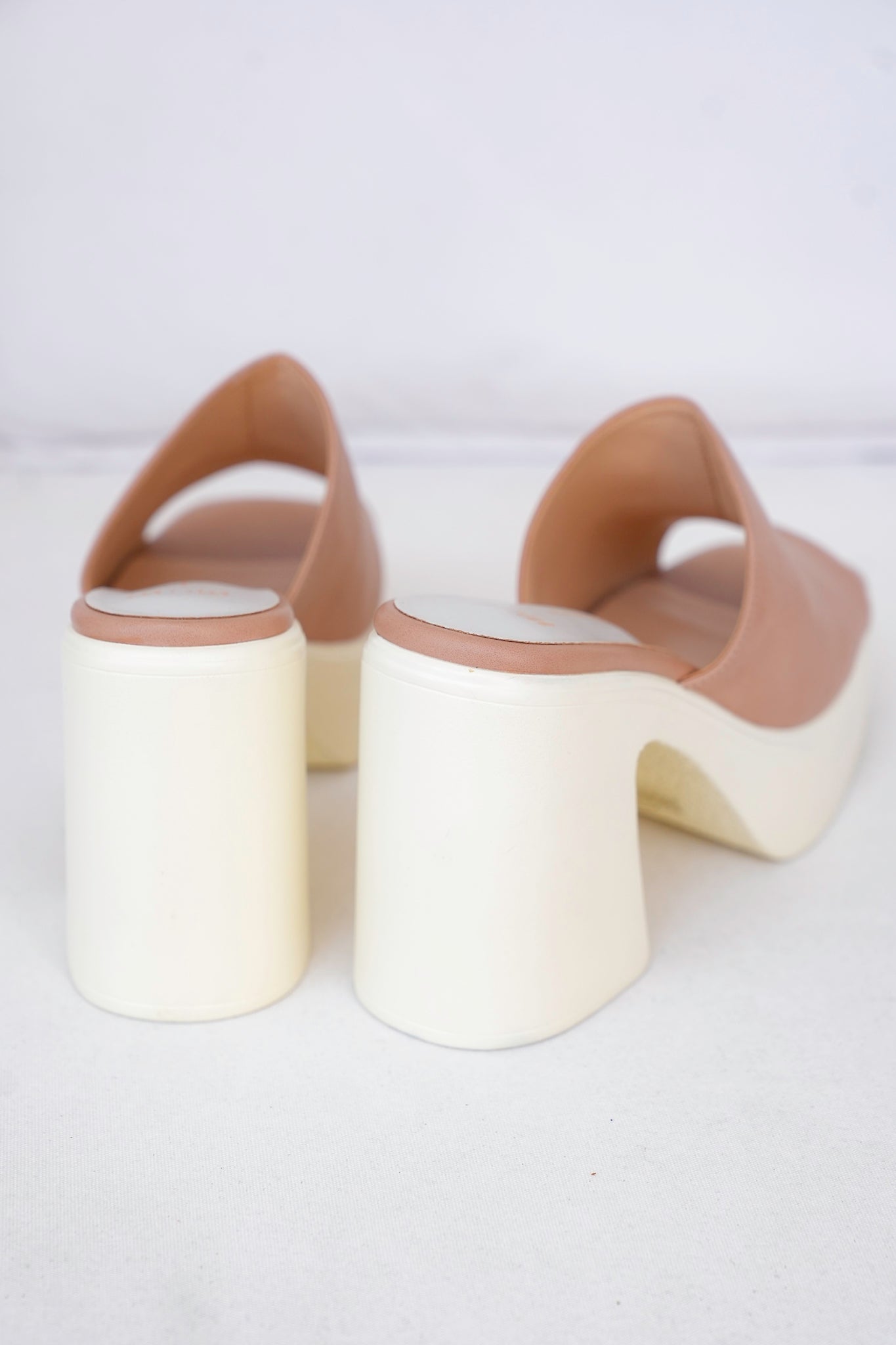 Chic Two-Tone Chunky Platform Heels