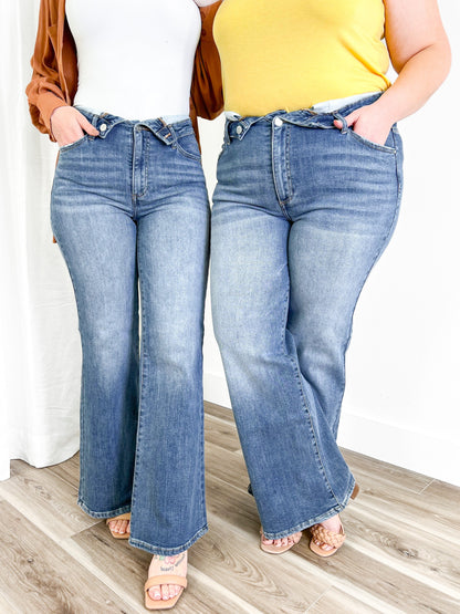Risen Medium Wash Mid Rise Flap Straight Jeans