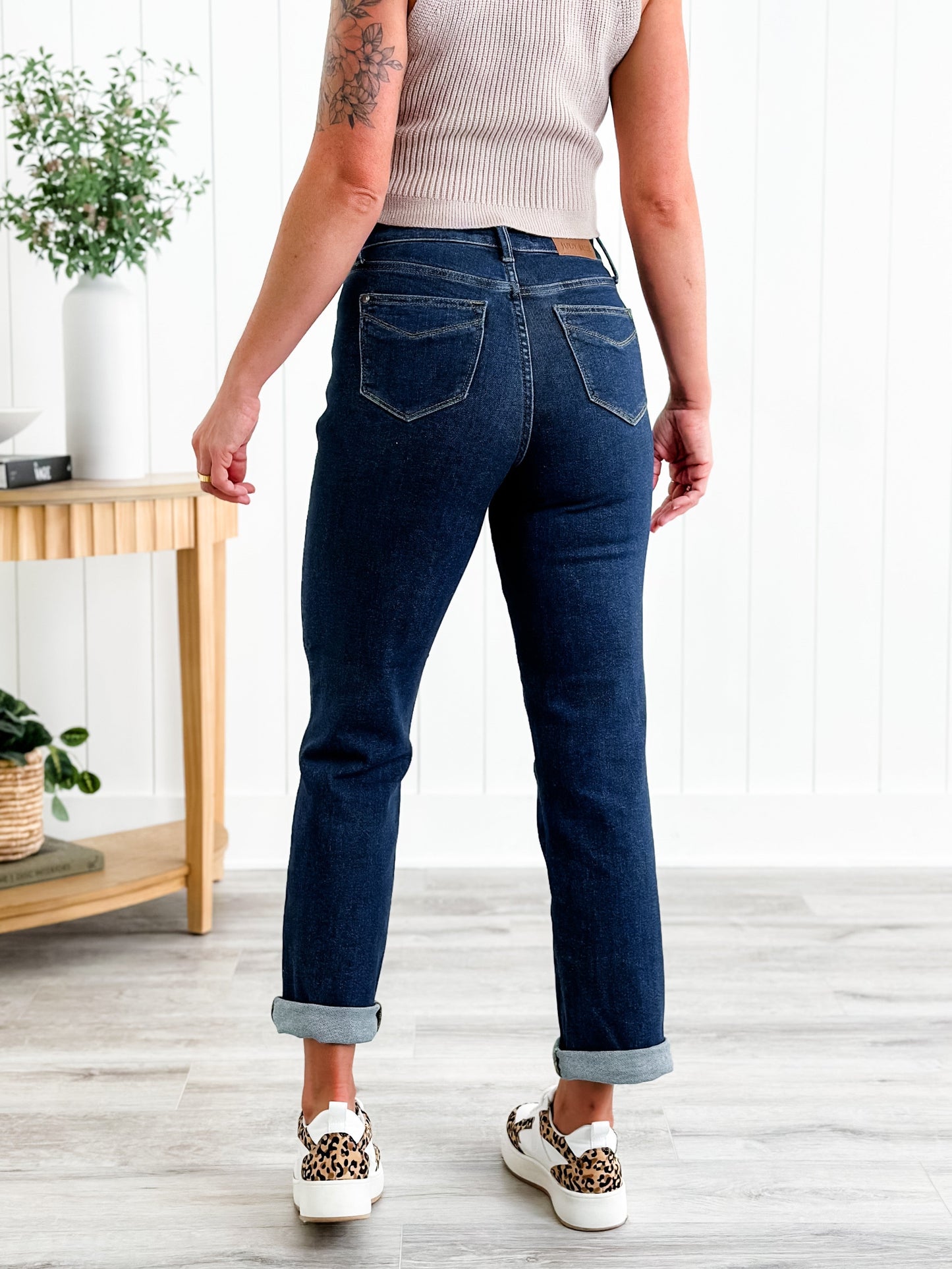 Judy Blue Straight Snatched High Rise Dark Wash Tummy Control Non Distressed Straight Leg Jeans