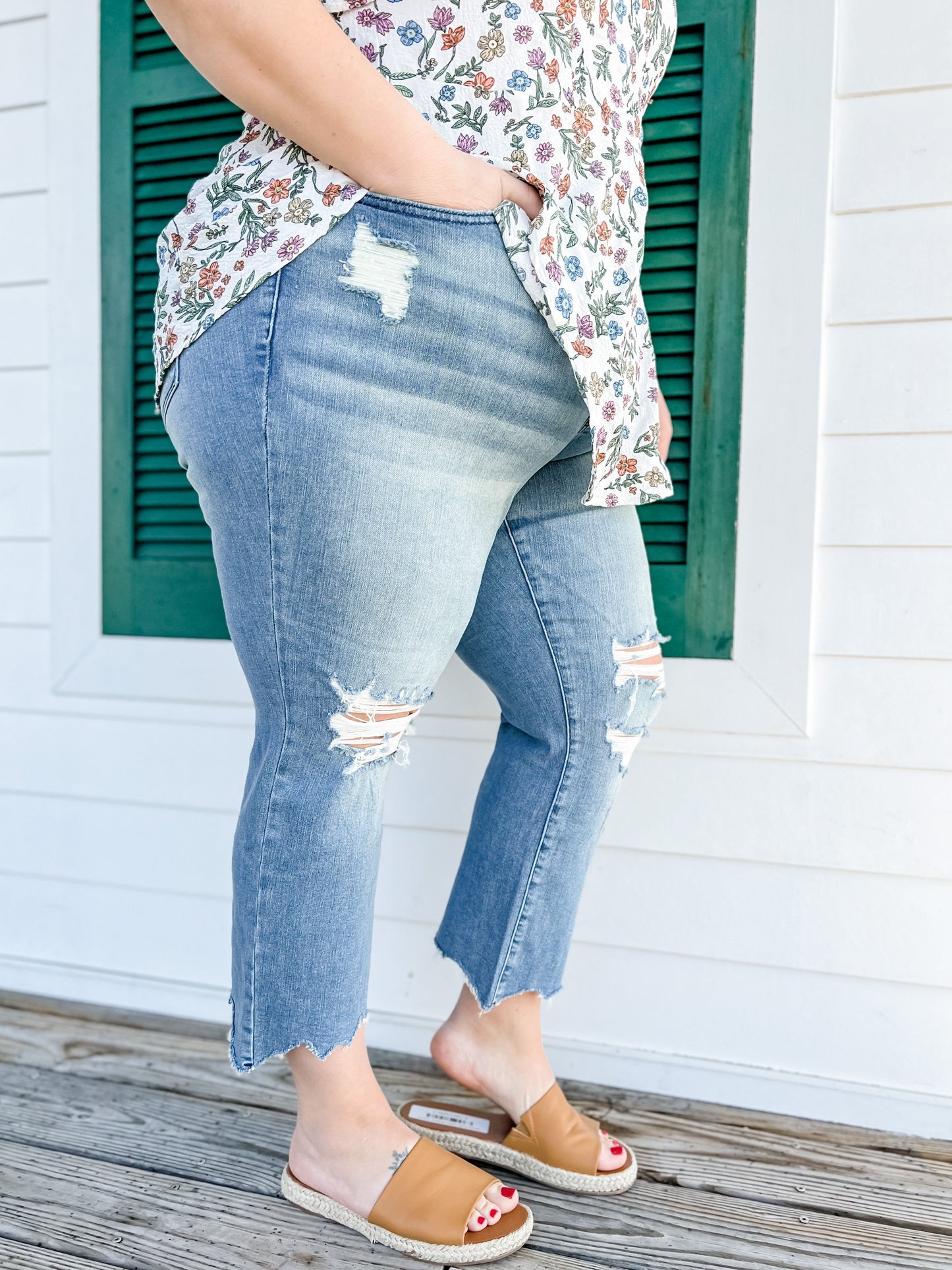 Judy Blue  Look At Me Now Medium Wash Mid Rise Distressed Cropped Straight Leg Jeans