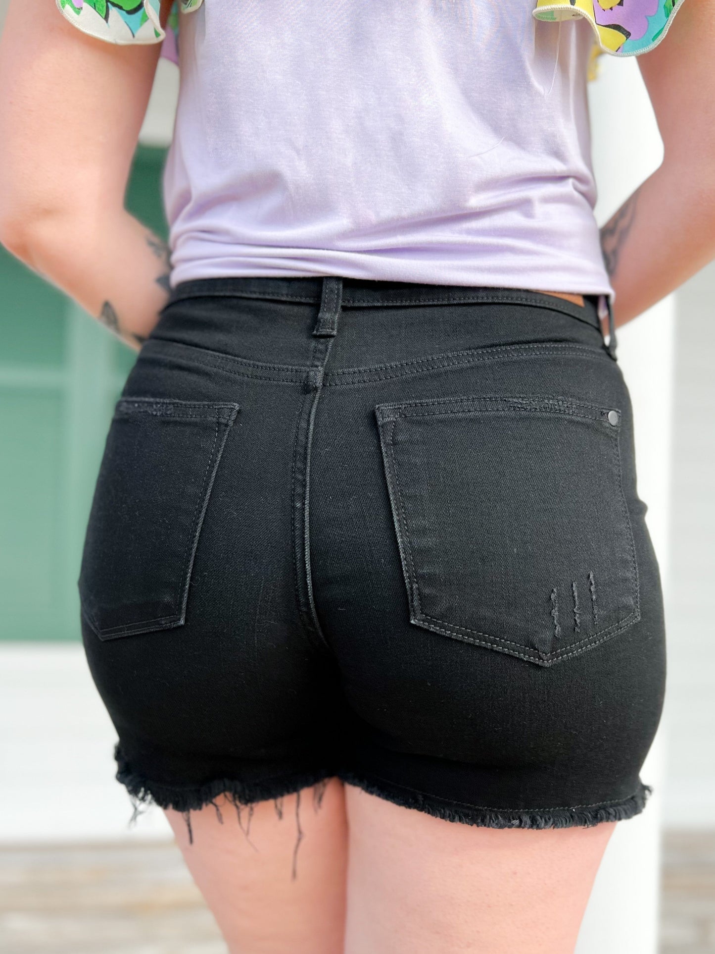 Judy Blue Field of Tulips black frayed Tulip Hem Shorts