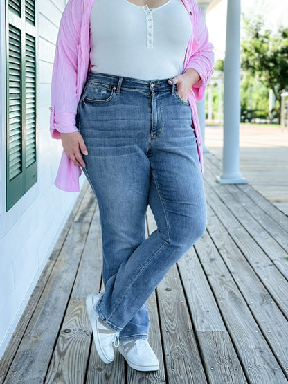 Judy Blue Holla Back Medium Wash Cell Phone Pocket Straight Leg Jeans
